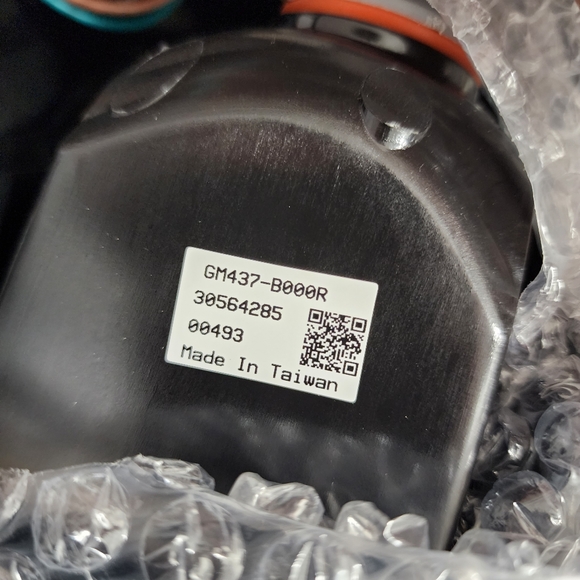 Dorman Rear Right Passanger Side Taillight Assembly | Chevrolet 14-07 GMC 13-11 - Picture 3 of 5